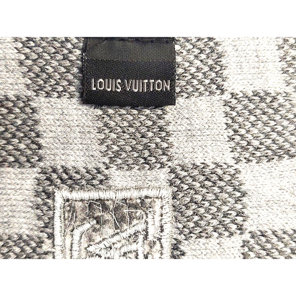 LOUIS VUITTON Petit Damier Graphite Scarf Black Gray Pre-Owned - Picture 11 of 12